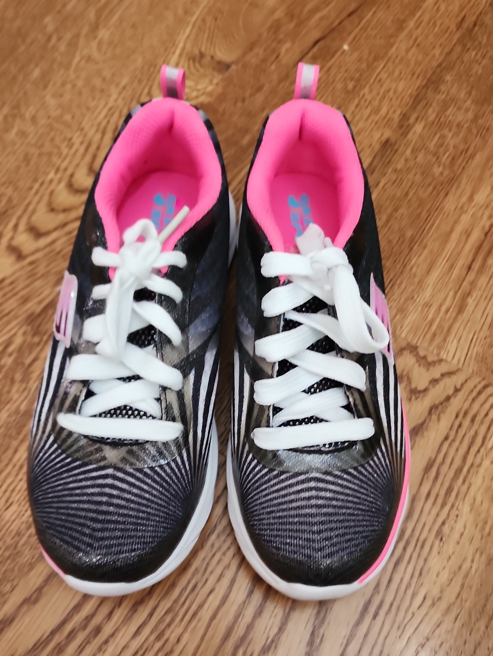 NWOB Discontinued Rare Skechers Kids Pepsters Bright Time Sneakers Girls Size 2